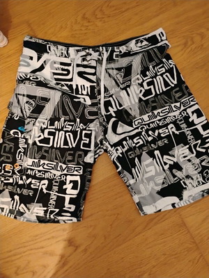 Quiksilver μαγιό νούμερο 34 σε καλή κατάσταση