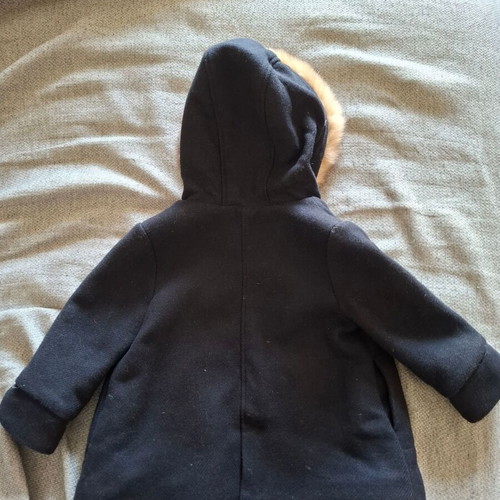 Montgomery coat Zara like new, size 2-3 years with hood and gift slippers