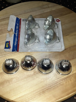 Halogen bulbs 20 watt new, pack with some open as gift