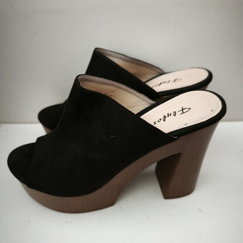 Open-toe mules size 41 like new, black suede and brown platform