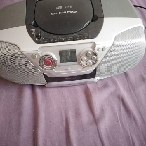 Philips Stereo System with CD and Cassette like new, silver