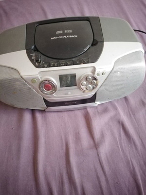 Philips Stereo System with CD and Cassette like new, silver