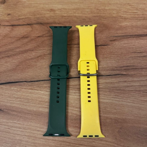 Apple Watch 45mm straps like new, yellow and khaki