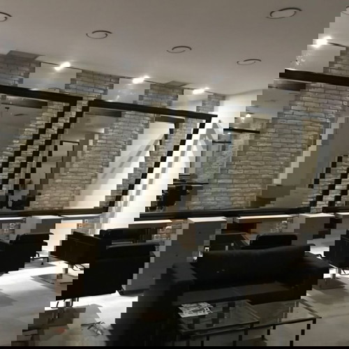 Επιχείρηση γνωστής αλυσίδας κομμωτηρίων με 4 καταστήματα προς πώληση