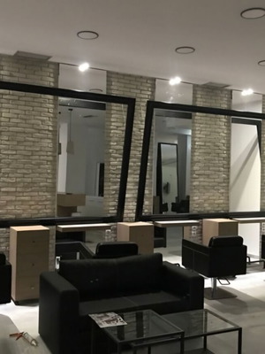 Επιχείρηση γνωστής αλυσίδας κομμωτηρίων με 4 καταστήματα προς πώληση