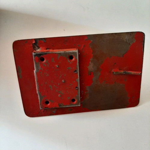 Money box like new with bronze handle and key