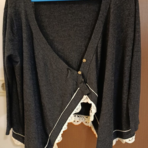 Lely Wood black bolero with lace