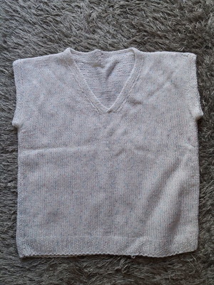 Knitted sweater for girl 9 years used, white with colorful details