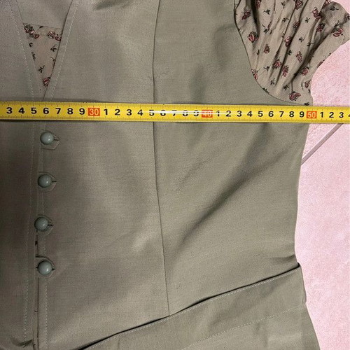 Vintage sage green dress size 40 with floral insert buttons puff sleeves midi