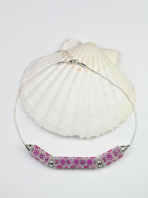 Custom-made necklace in silver with purple flowers
