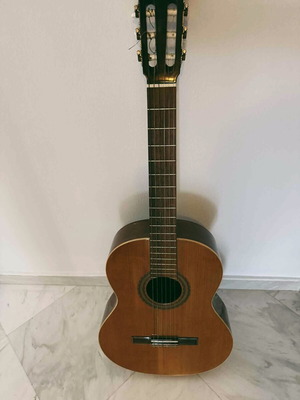Cuenca classical guitar No. 10 used, natural