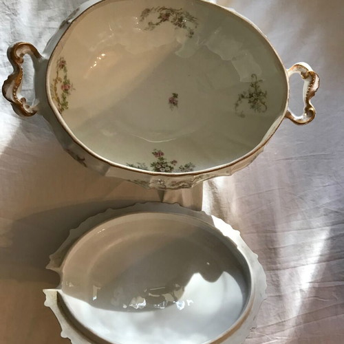 Limoges soup tureen used, 25 cm diameter, late 19th/early 20th century