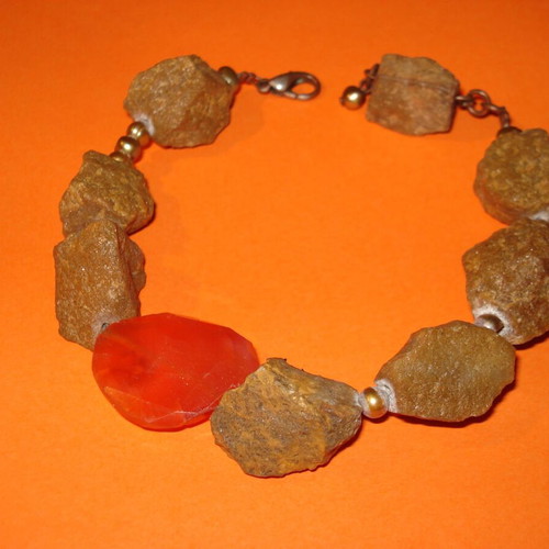 Bracelet with stones used
