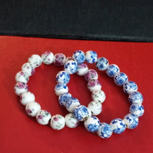 Bracelet set with ceramic beads vintage like new