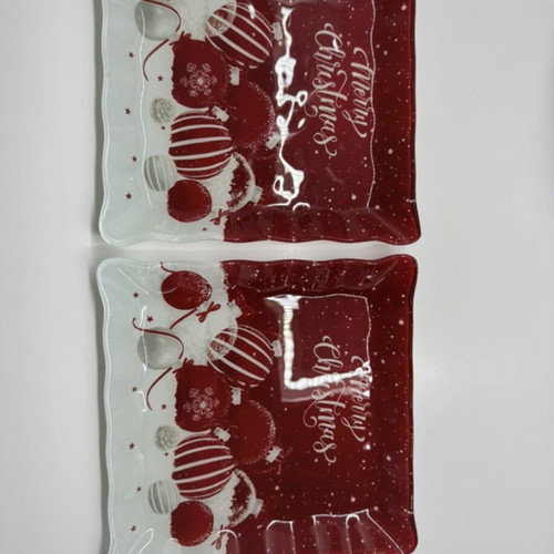 Set of 2 Christmas serving plates like new