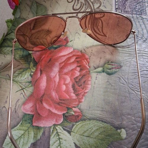 Pink sunglasses like new