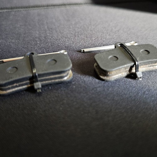 Brake pads for bicycle scooter disc brake