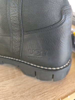 Ugg Australia men's boots like new, black, size 45.5