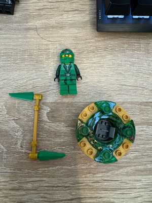 Lego Lloyd Zx Rise of The Snakes Spinners 9574 like new