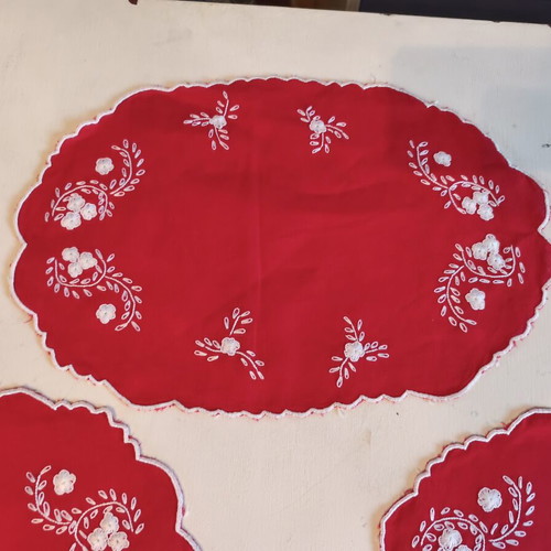 Vintage set of 4 embroidered table linens