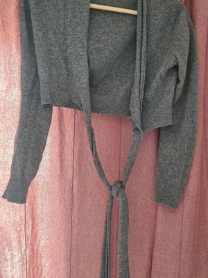 Benetton grey bolero cardigan with long ties