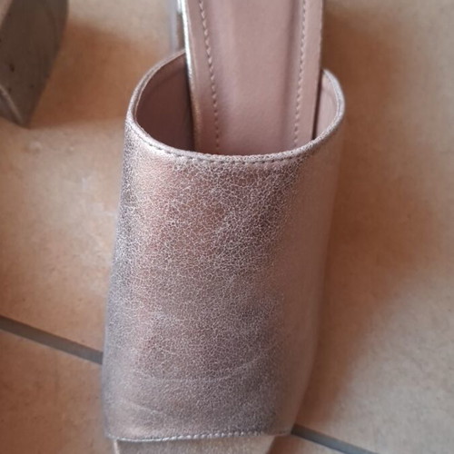 Exe gold slippers size 38