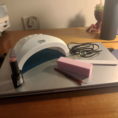 Nail Lamp 5/10W with Elixir Rubber Base and Accessories new