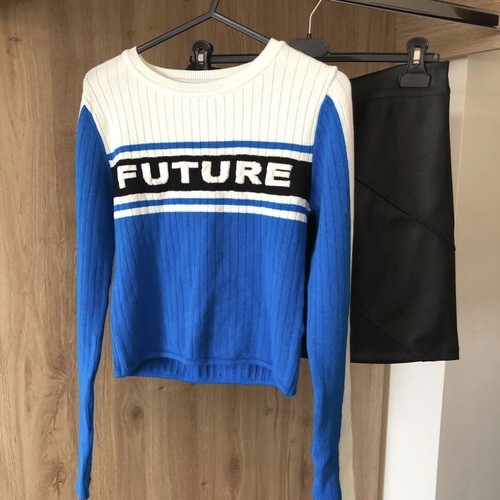 Top new white and blue, size L
