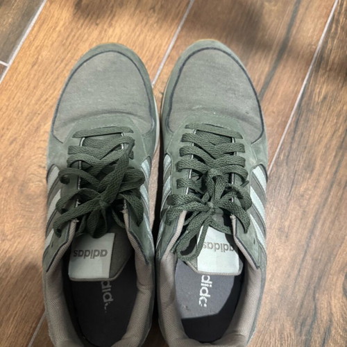 Adidas shoes like new, size 42.5