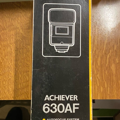 Achiever 630AF flash like new with box and 3 color filters