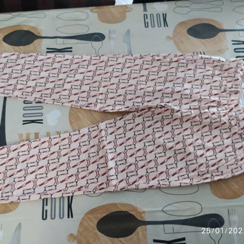 Women's spring pants used with modern designs