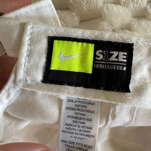 Nike PSG hat white new, one size