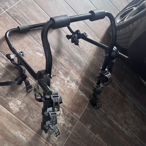 Car rack for 3 bicycles used, trunk door mount
