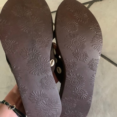 Flip flops with shells used, size 41, brown