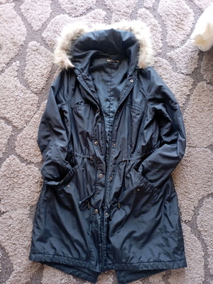 BSB λεπτό παρκά μεταχειρισμένο, μαύρο, μέγεθος 42 με αφαιρούμενη γούνα