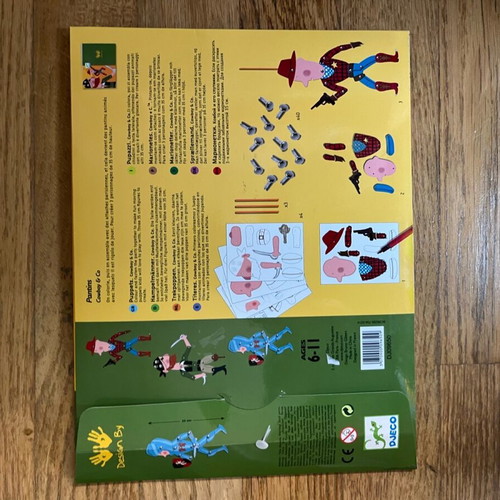 Craft game new with pirates, knights and cowboys for ages 6-11