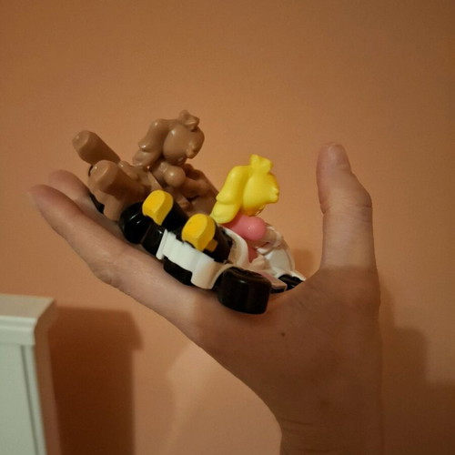 Super Mario figures like new