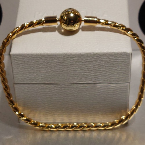 Pandora bracelet new, gold color, sizes 17 and 18 cm