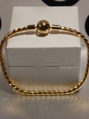 Pandora bracelet new, gold color, sizes 17 and 18 cm