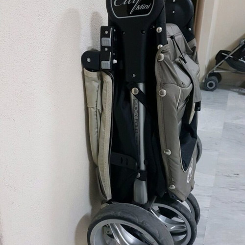 Baby Jogger City Mini Stroller like new, one-hand fold