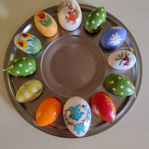 Egg holder used, metal, 12 eggs, 30cm diameter
