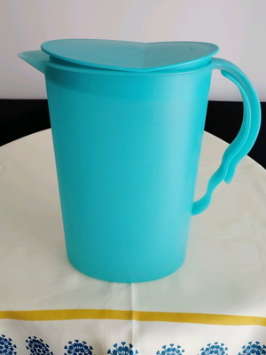 Tupperware Expression Pitcher new