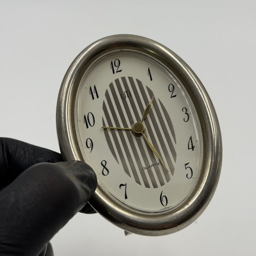 UTI Quartz vintage table clock, like new