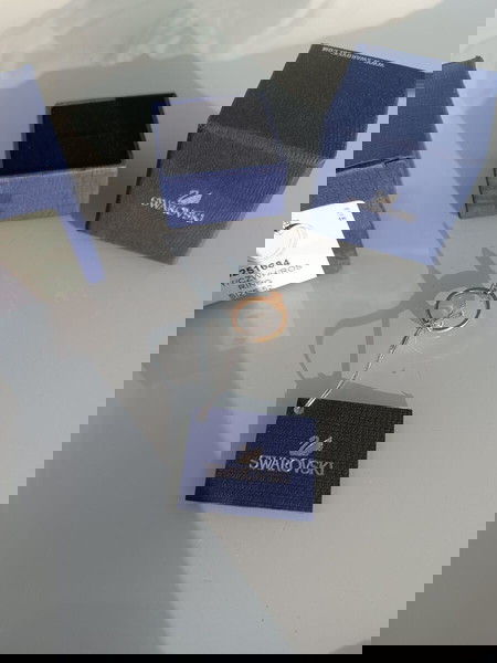 Αυθεντικό δαχτυλίδι Swarovski (λείπει 1 διαμαντάκι)