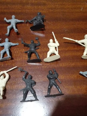 Ninja figures used, pack of 10 vintage from the 80s