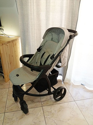 Kikka Boo Madrid 3 in 1 stroller with car seat and carrycot