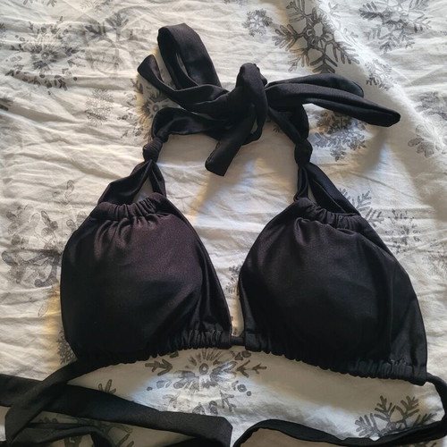 H&M Black Swimwear Top with Padding, Like New, Size L