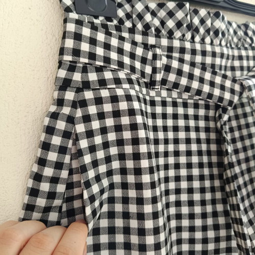 Zara Gingham Print High Waist Shorts XS like new, black and white