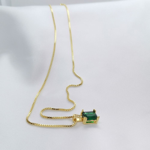 18K Gold Plated Necklace 45cm with Green Stone new