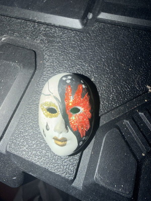 Pin mask vintage like new